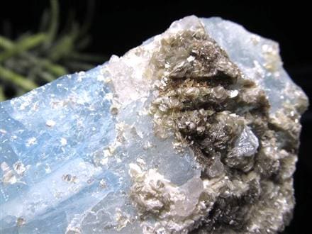 ◇秘境ヒマラヤの天然結晶！◇氷を閉じ込めたような澄んだ青◇世界第五