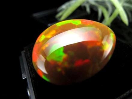 宝石ルース 『最希少なオパールの最高峰ハーレクイン！』天然オパール15.651鑑 宝石ルース 『最希少なオパールの最高峰ハーレクイン！』天然