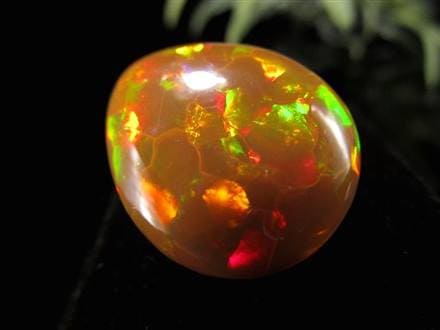 宝石ルース 『最希少なオパールの最高峰ハーレクイン！』天然オパール