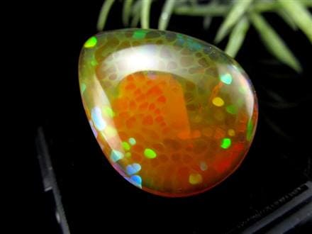 究極の逸品】◇エチオピアの虹色秘宝！蜂の巣遊色「ハニカムオパール