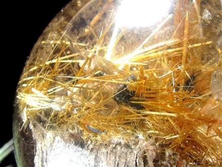 ☆金運アップ❗️☆極上タイチンルチルの密集☆太陽放射 ゴールドルチル 天然石 原石 極みの逸品】☆絶大な存在感！太陽放射ルチル☆透明度抜群！板状