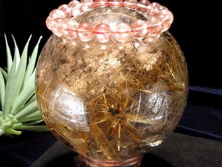極みの逸品】☆絶大な存在感！太陽放射ルチル☆透明度抜群！板状