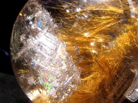 極みの逸品】☆絶大な存在感！太陽放射ルチル☆透明度抜群！板状