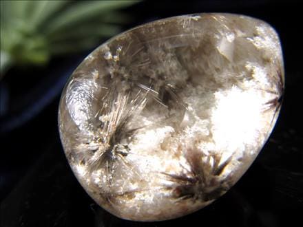 値下げ特大ルチルクォーツ（タイチン天然原石） 超レア 希少価値 値下げ特大ルチルクォーツ（タイチン天然原石） 超レア 希少価値