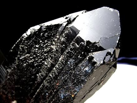 ☆巨大ポイント☆極上の艶感☆漆黒の水晶☆圧倒的支持！最強の魔除け 