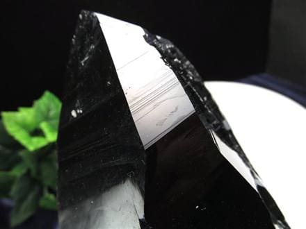 ☆巨大ポイント☆極上の艶感☆漆黒の水晶☆圧倒的支持！最強の魔除け