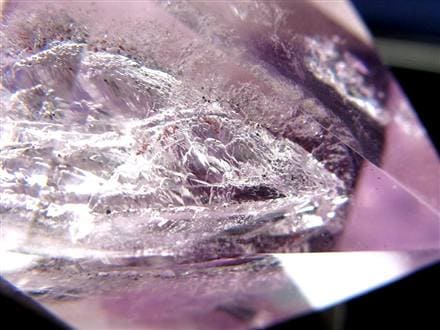 ◇コレクター必見！超希少石◇内部に水泡が揺らめく幻想的結晶◇透明感