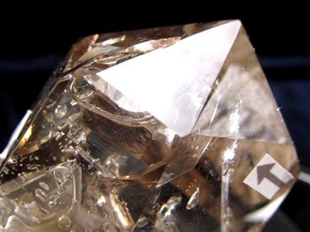 高品質透明　スモーキークォーツ　エレスチャル水入り水晶　大きな気泡　ペンライト 楽天市場】モンドクォーツエレスチャル 約8mm 淡色 タンザニア産