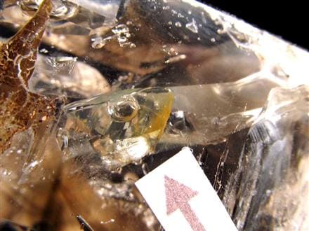 高品質透明　スモーキークォーツ　エレスチャル水入り水晶　大きな気泡　ペンライト スモーキーエレスチャルクォーツ 高品質 希少 鉱物 天然石 水晶 黒