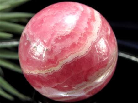 ◇厳選グレード！色艶抜群◇情熱的な恋を引き寄せる石◇結晶の透明感が