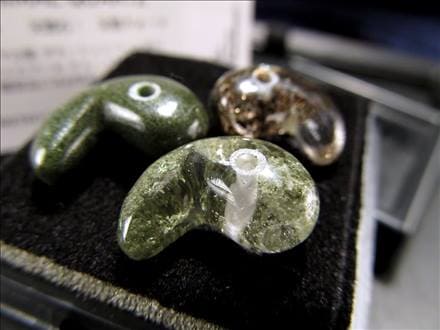 ◇クローライト多めタイプ◇希少なガネーシュヒマール産水晶原石削り