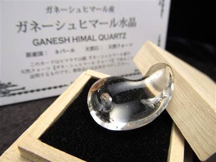 【超希少石/最強品質】虹入りガネーシュヒマール産水晶ポイント＊30mm＊　天然石 希少なガネーシュヒマール産 ガネーシュヒマール産水晶