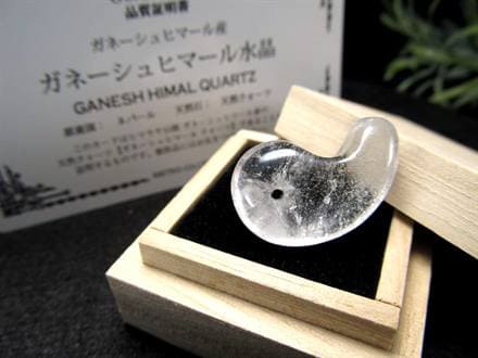 ◇希少なガネーシュヒマール産水晶原石削り出し!!◇<神に最も近い場所