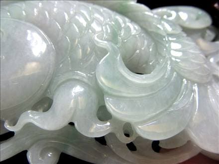 バイヤー厳選!!】◇高品質翡翠原石使用◇極みの一刀繊細彫刻