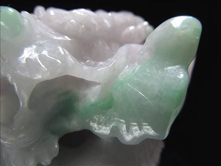 バイヤー厳選!!】◇高品質翡翠原石使用◇極みの一刀繊細彫刻