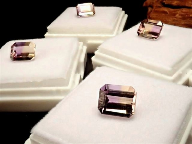 究極品質 愛と光の奇跡のクリスタル 幻のプレミアムナチュラルバイ