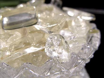 リビアングラス さざれ 約100g 隕石ガラス 天然ガラス 浄化用 希少石