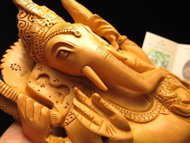 ★特選オンリー１★夢を叶える象♡【一点物♢極上一級手彫りガネーシャ置物】❤️ ☆【古より伝わる聖なる御神木 カダンバ彫刻品】☆希少限定