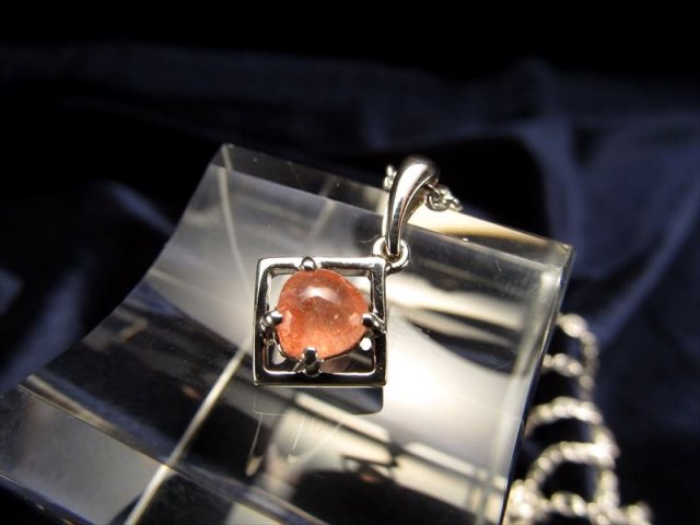 夢幻品質　女神が創造した究極の守護石　幻のカザフスタン産ストロベリークォーツPT 究極品質 女神が創造した幻の守護石 カザフスタン産ストロベリー