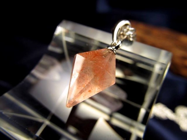 ◇超希少！◇鉱山閉山のカザフスタン産◇ツーソン展示会商品◇愛と美を 