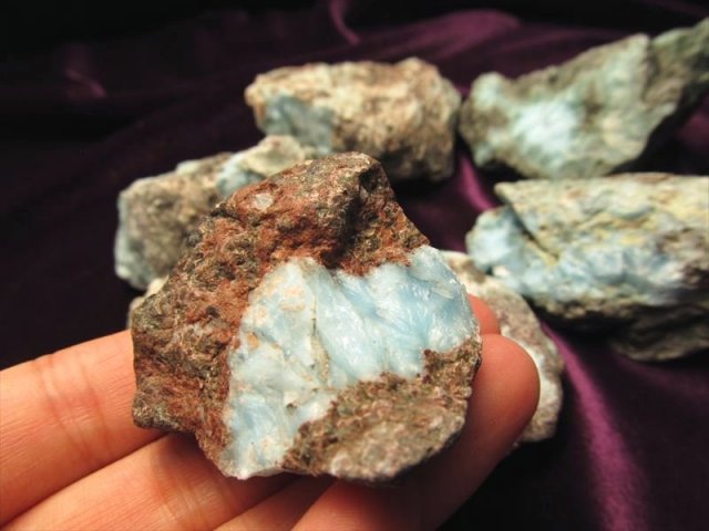 激レア　1点物　ドミニカ共和国産　母岩付き　希少ラリマー 原石 激レア 1点物 ドミニカ共和国産 母岩付き 希少ラリマー 原石