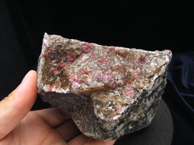 愛知県設楽町田口鉱山産パイロクスマンガン石 PYROXMANGITE パイロクスマンガン石 田口鉱山 - クリスタルポケット