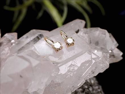 安心の日本製】◇18金ゴールド◇極上宝石質ジュエリー◇胸元を飾る上品