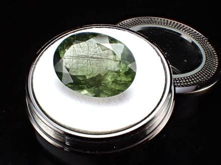 ◇限定入荷◇最高級！宝石質◇別名「ルチルペリドット」◇超希少