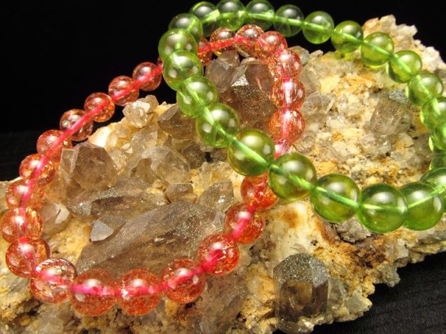 ★プレミア級の激レア品★母岩付き★フランス・アルプス山脈モンブラン産水晶★コレクターズアイテム★1点物★モンブラン水晶結晶原石★最大幅約15.5cm★重さ約399g★【フランス・モンブラン産】