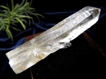 ☆幻の逸品!!☆抜群の透明度を誇るコロンビア産☆古代の叡智を封じ込め