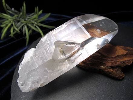 ☆幻の逸品!!☆抜群の透明度を誇るコロンビア産☆古代の叡智を封じ込め