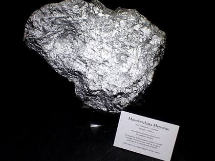 ムオニオナルスタ隕石 プレート 4507g 特大一点物 スウェーデン産