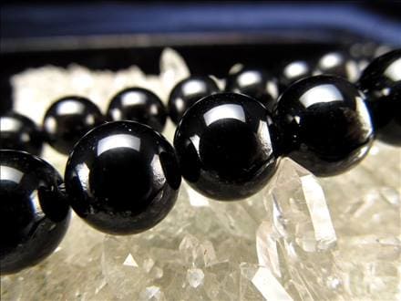 漆黒の守護神最強破邪モリオン天然黒水晶非加熱巨玉約18ミリ 