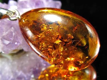 ◇太古の息吹を閉じ込めた樹脂化石◇愛を願う女神の涙◇1点物