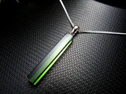 グリーン琥珀ペンダントネックレス K18 グリーンアンバー ネックレス