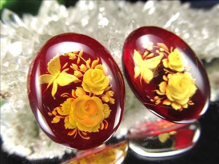 ☆職人が創り出す芸術作品☆極上天然アンバー使用☆花の女王！薔薇
