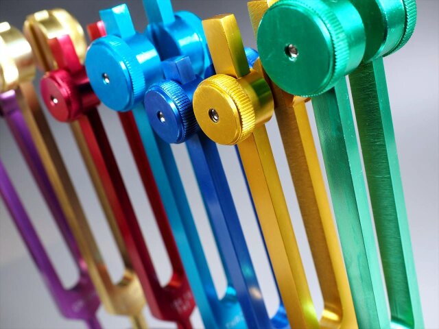 ◇少数限定入荷！◇7種チャクラ対応◇より振動を感じられる重り付き