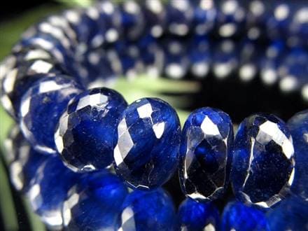 ☆高品質！☆良質なサファイアを厳選☆キラキラ繊細ボタンカット☆透明