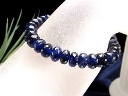 ☆高品質！☆良質なサファイアを厳選☆キラキラ繊細ボタンカット☆透明