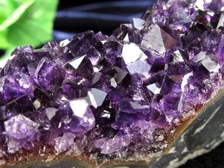 濃紫の煌めきウルグアイ産☆キラキラ☆アメジストクラスターパワーストーンA767 ◇極上品質！◇パワーストーンの王道！アメジストクラスター◇濃厚