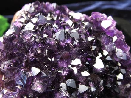 濃紫の煌めきウルグアイ産☆キラキラ☆アメジストクラスターパワーストーンA1088 値下げ❗️欠けあり❗️濃紫の煌めきウルグアイ産☆アメジスト