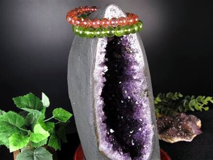 アメジストとクォーツの結晶 アメジストとクォーツの結晶