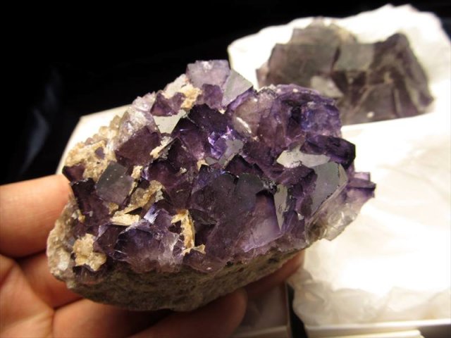 んぱこ！中国産　パープル　フローライト　透明感　結晶 中国 雲南省産 パープルフローライトの結晶（原石） 14.6g