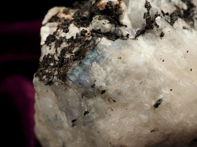 ☆次回入荷困難！☆迫力の巨大原石！ペグマタイト鉱物☆シラー入り