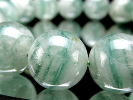◇濃緑ファントムが際立つ！◇透明な水晶にくっきり浮かぶ緑の幻影