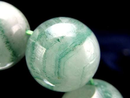 ◇濃緑ファントムが際立つ！◇透明な水晶にくっきり浮かぶ緑の幻影