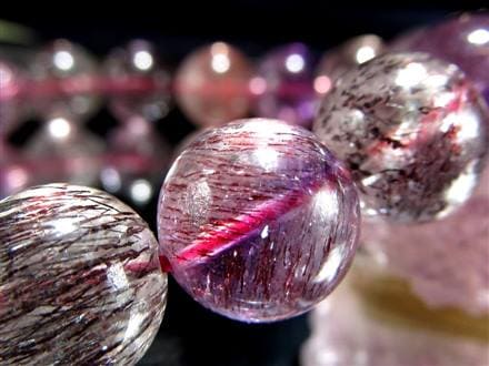 ◇極上品質-輝きの極み-◇濃色インクルージョンが揃った逸品◇浄化不要