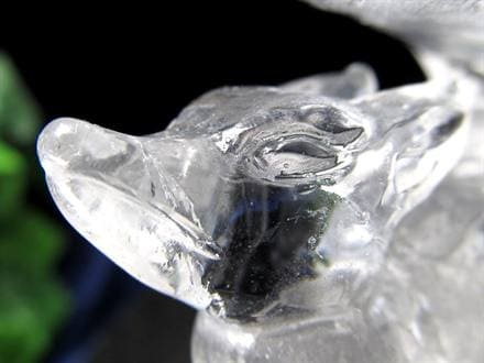 超透明クリア水晶　犬猫亀　の珍しい彫り物　素敵な逸品 ◇神秘的な九尾の狐◇透明水晶を贅沢に使用◇虹が浮かぶ幻想的な逸品