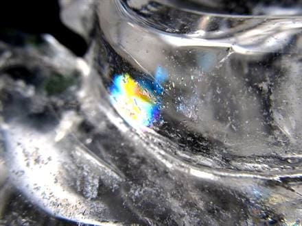 ◇神秘的な九尾の狐◇透明水晶を贅沢に使用◇虹が浮かぶ幻想的な逸品