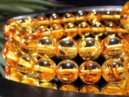 ◇透明感あるハニーゴールド◇天然内包物が織りなす味わい深い表情◇愛